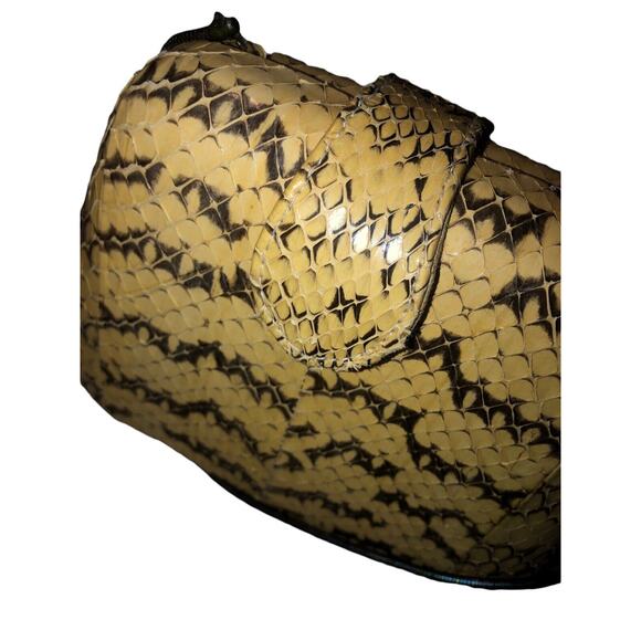 Vintage 70s Le-Ann Hard Shell Yellow Black Gold Evening Bag Italy - Picture 3 of 8